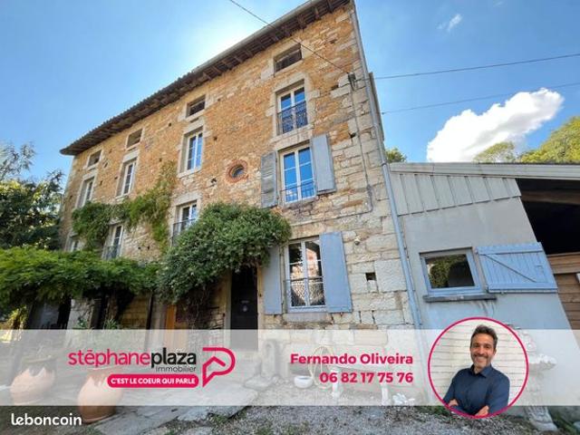Propriété 10 pièces 300 m²