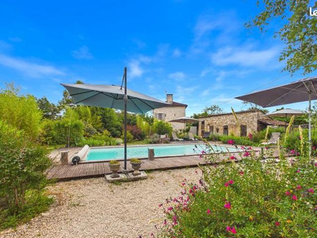 Propriété 10 pièces 300 m²