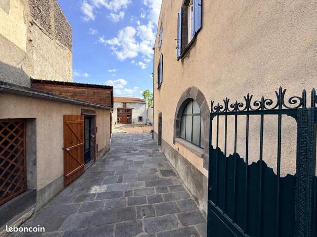 Propriété 10 pièces 300 m²