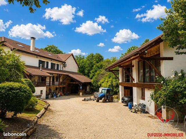 Propriété 10 pièces 302 m²