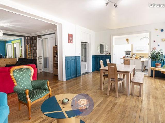 Propriété 10 pièces 307 m²