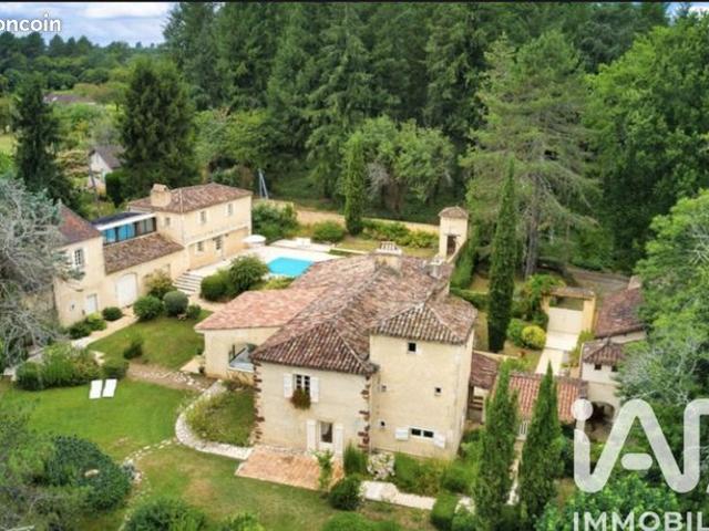 Propriété 10 pièces 305 m²