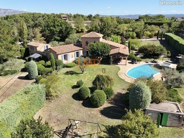 Propriété 10 pièces 306 m²