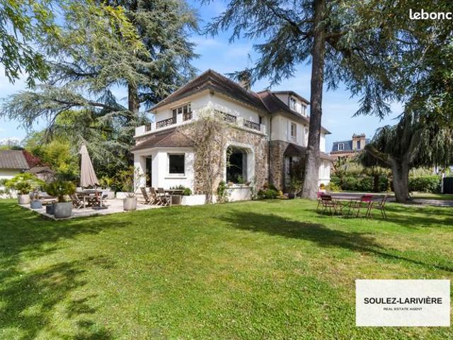Propriété 10 pièces 308 m²