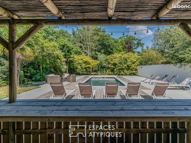 Propriété 10 pièces 313 m²