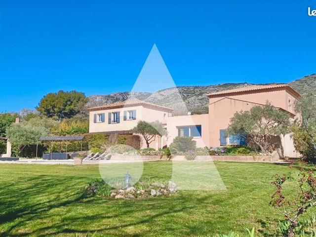 Propriété 10 pièces 310 m²
