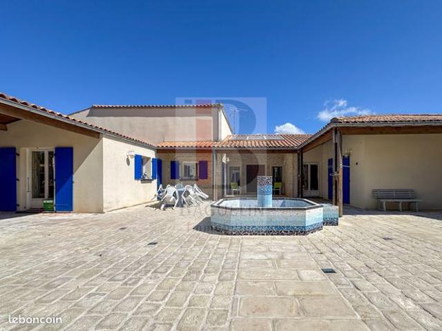 Propriété 10 pièces 312 m²