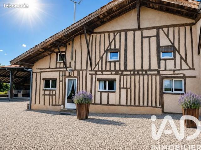 Propriété 10 pièces 317 m²
