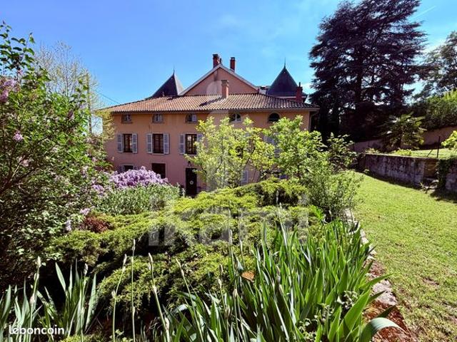 Propriété 10 pièces 314 m²