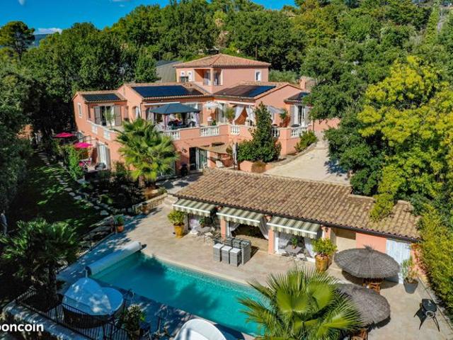 Propriété 10 pièces 316 m²