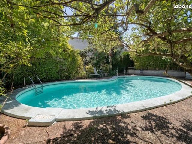 Propriété 10 pièces 316 m²