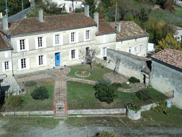 Propriété 10 pièces 318 m²