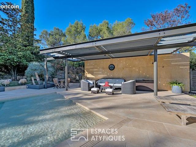 Propriété 10 pièces 318 m²