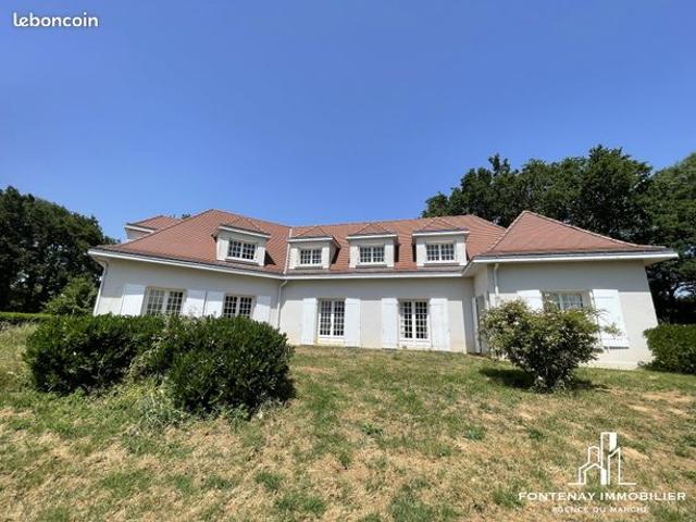 Propriété 10 pièces 319 m²