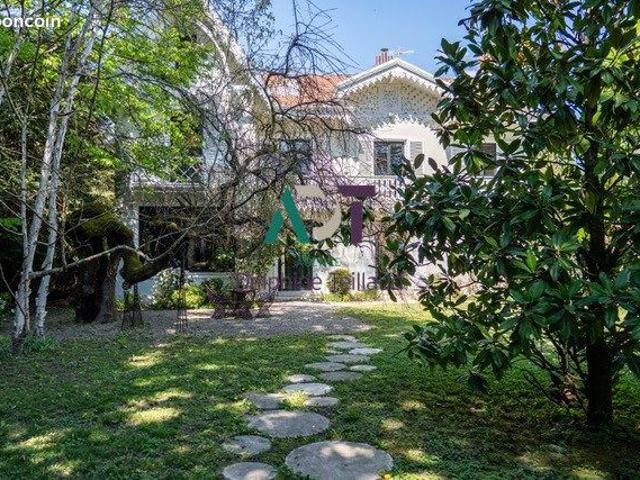 Propriété 10 pièces 320 m²