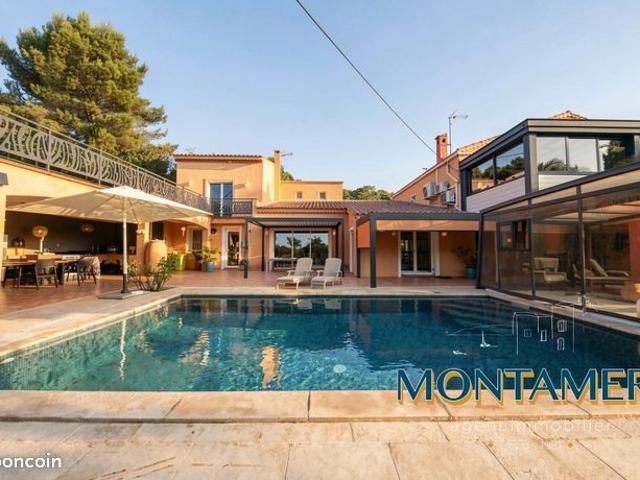 Propriété 10 pièces 320 m²