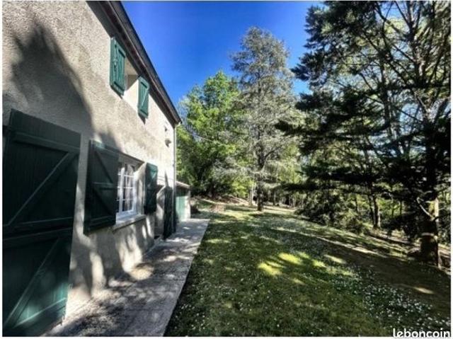 Propriété 10 pièces 324 m²
