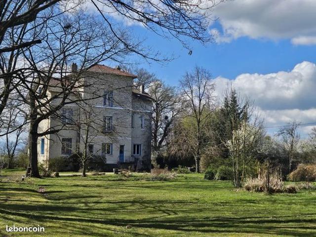 Propriété 10 pièces 325 m²