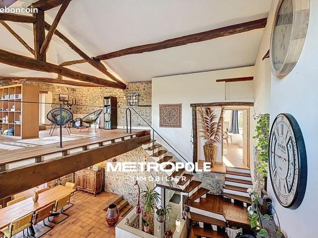 Propriété 10 pièces 326 m²