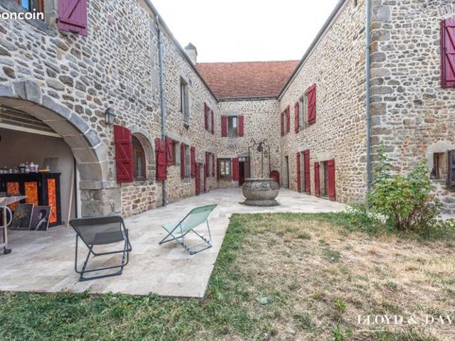 Propriété 10 pièces 333 m²