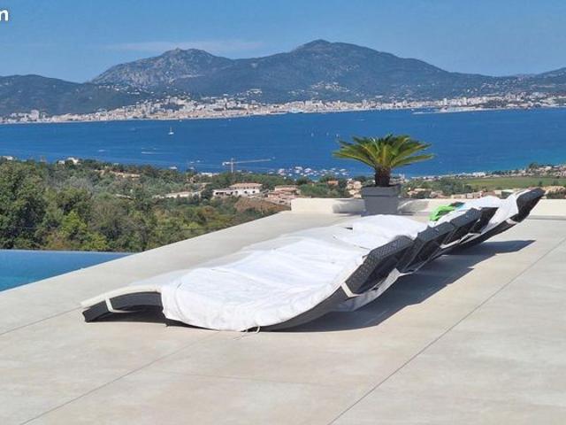 Propriété 10 pièces 330 m²