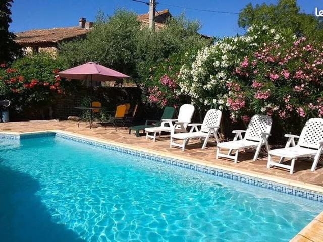 Maison 10 pièces 330 m²