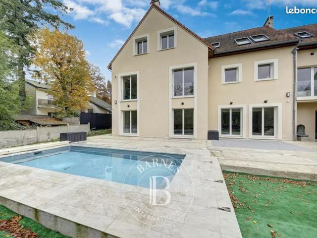 Propriété 10 pièces 330 m²