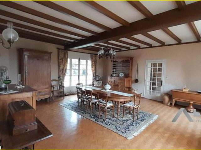 Propriété 10 pièces 331 m²
