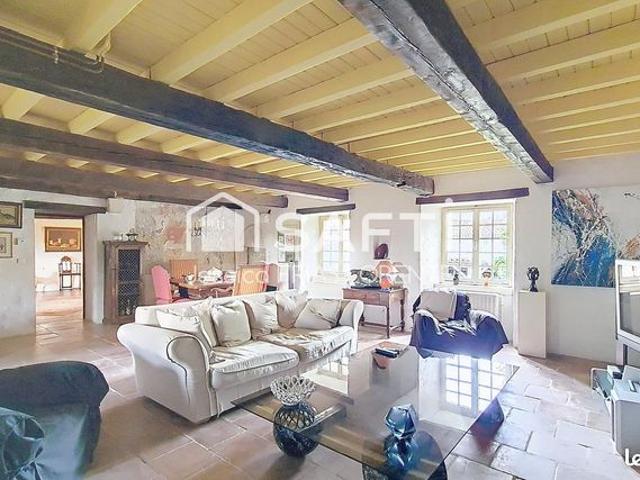 Propriété 10 pièces 334 m²