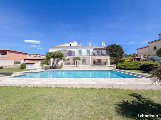 Propriété 10 pièces 334 m²