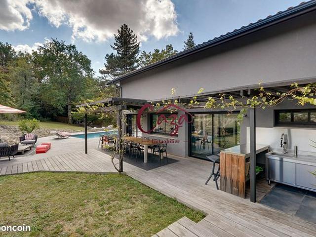 Propriété 10 pièces 335 m²