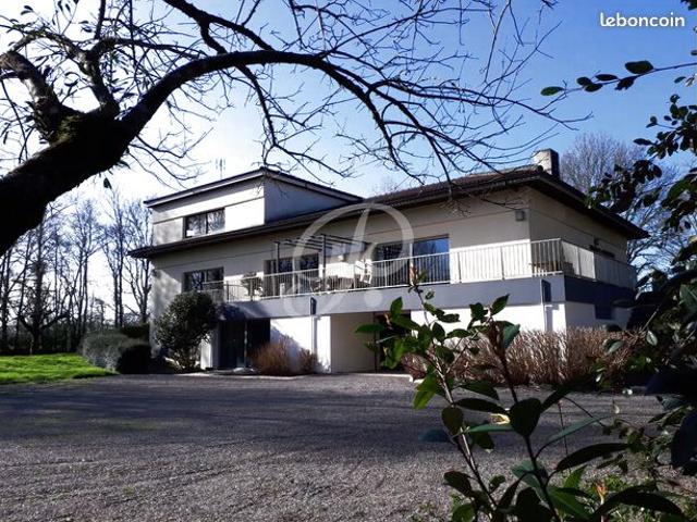 Propriété 10 pièces 450 m²