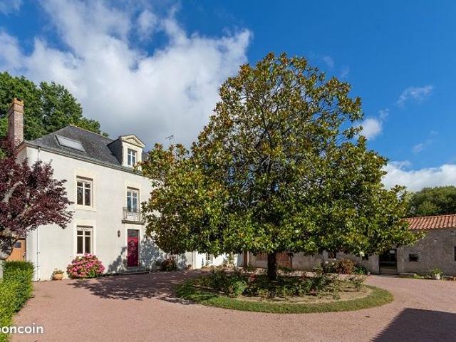 Propriété 10 pièces 478 m²