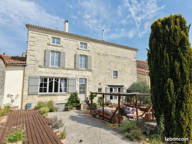 Propriété 10 pièces 486 m²