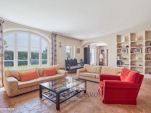 Propriété 10 pièces 400 m²