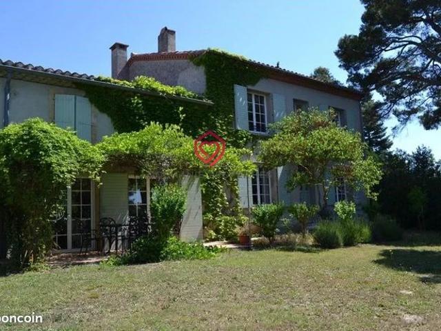 Propriété 10 pièces 412 m²