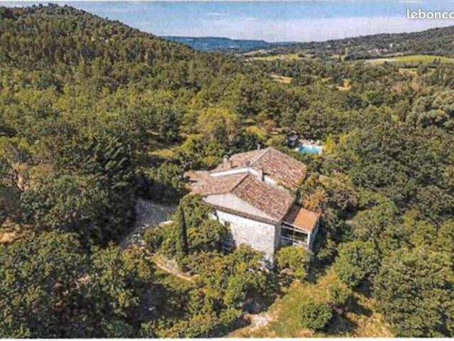 Propriété 10 pièces 427 m²