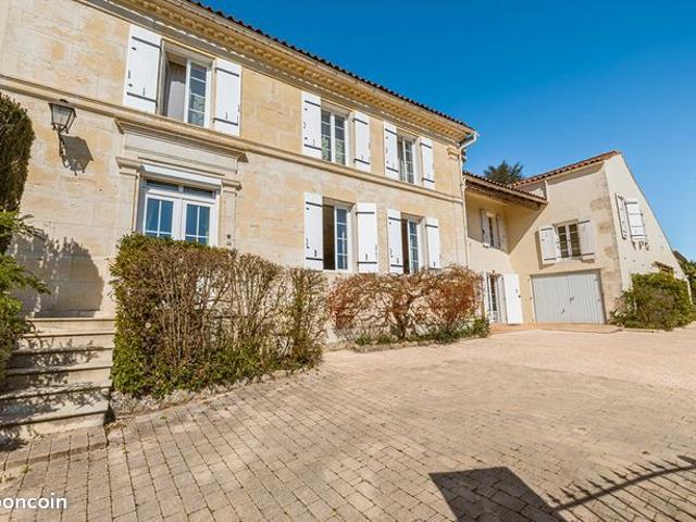 Propriété 10 pièces 426 m²
