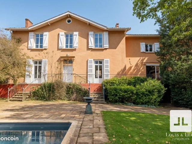 Propriété 10 pièces 435 m²