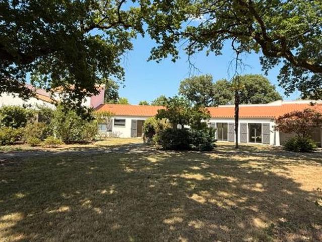 Propriété 10 pièces 565 m²