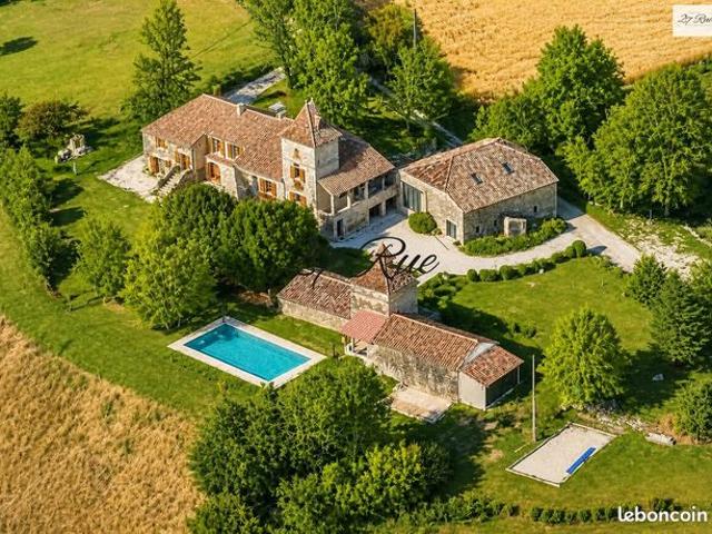 Propriété 10 pièces 526 m²