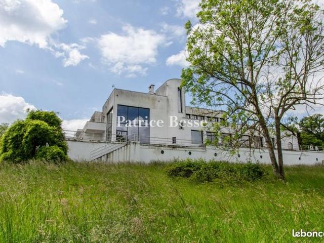Propriété 10 pièces 800 m²