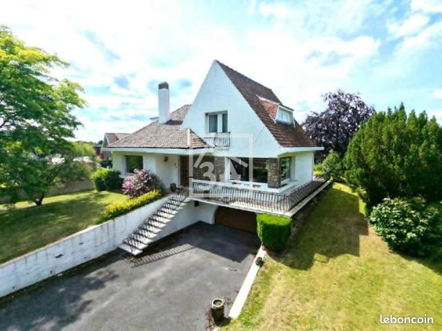 Propriété 11 pièces 152 m²