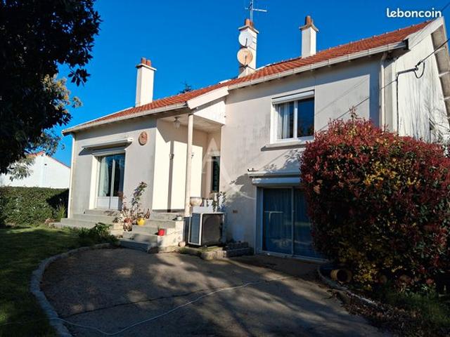 Propriété 11 pièces 160 m²