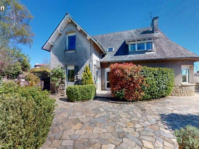 Propriété 11 pièces 192 m²