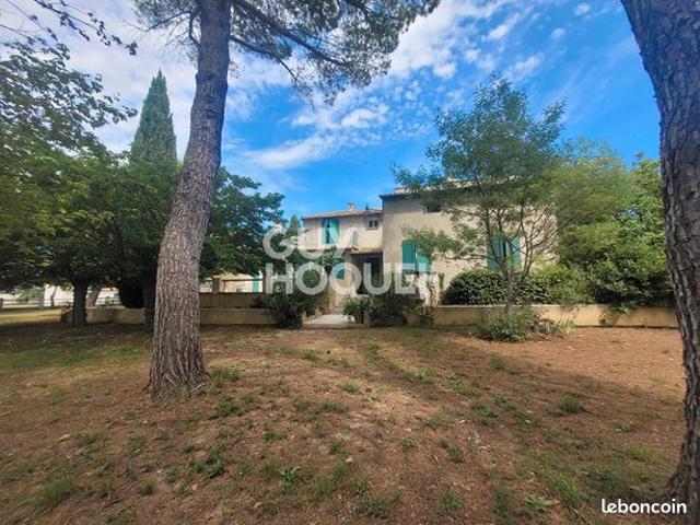 Propriété 11 pièces 243 m²