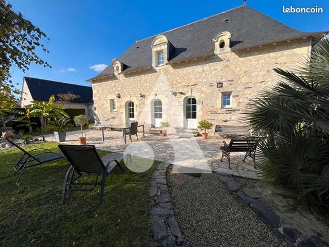 Propriété 11 pièces 242 m²