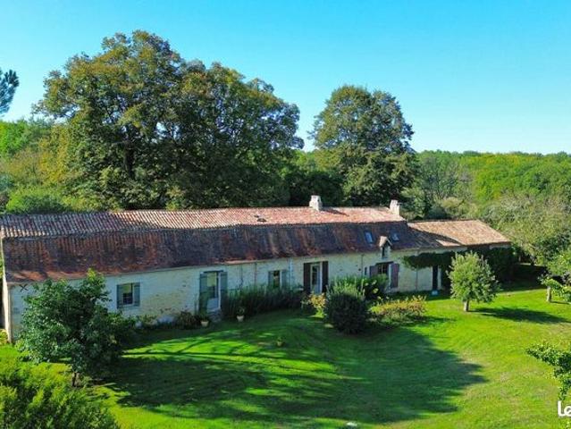 Propriété 11 pièces 247 m²
