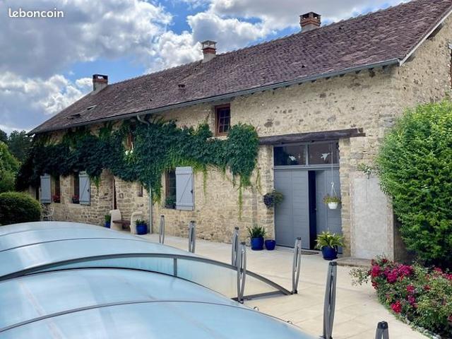Propriété 11 pièces 244 m²