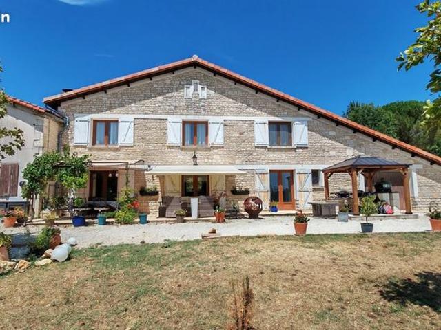 Propriété 11 pièces 245 m²